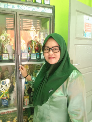 Endang Prihartini, S.Pd.